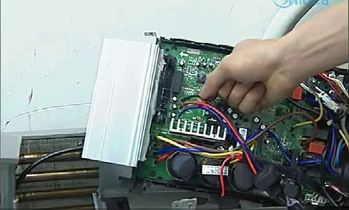 伊金霍洛美的空调电话是多少